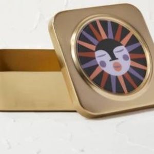 New opal house sun decor box